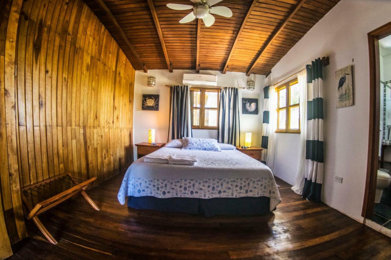 The Isabela Beach House Puerto Villamil Zewnętrze zdjęcie